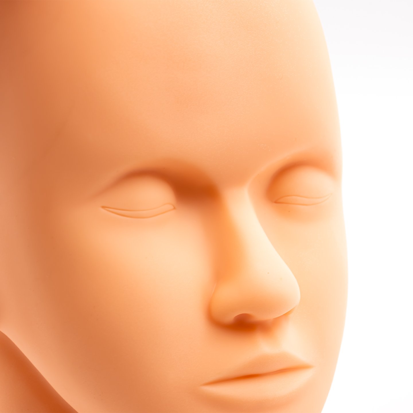 Eyelash mannequin - head
