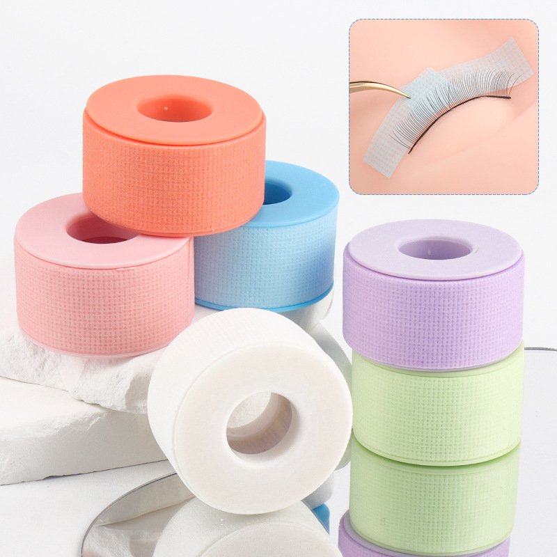 Breathable and gentle silicone gel tape with a cross-hatch pattern for easy tearing and separation.eyelash adhesive 
