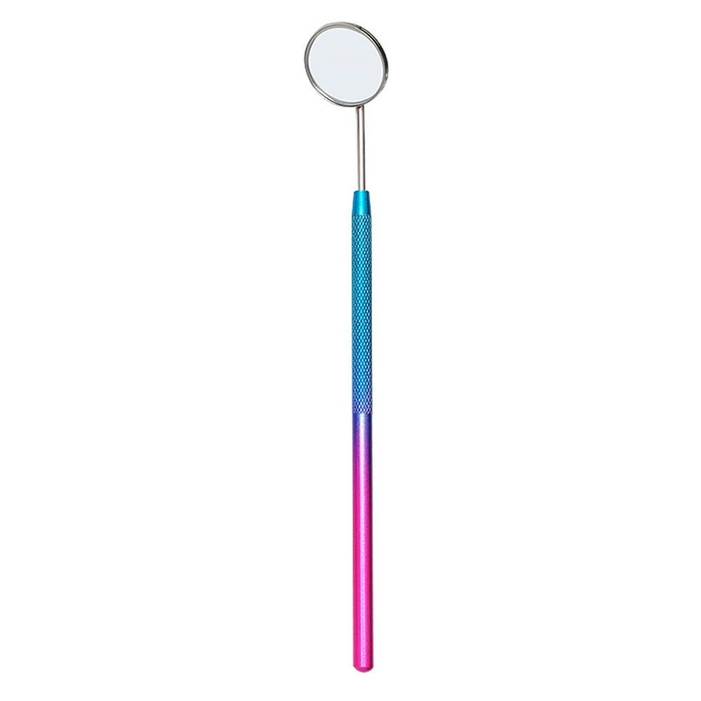 Magnifying mirror for eyelashes