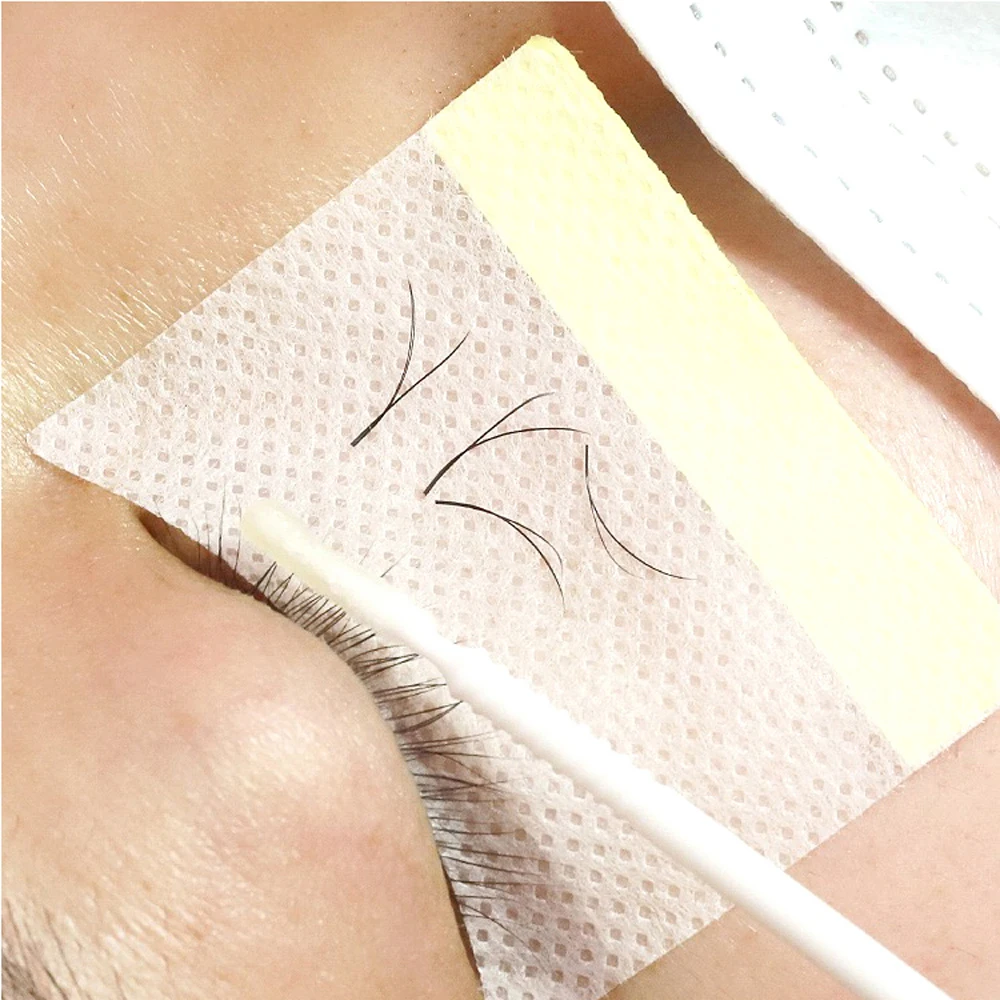 Protective patch for eyeshadow application. 40 units