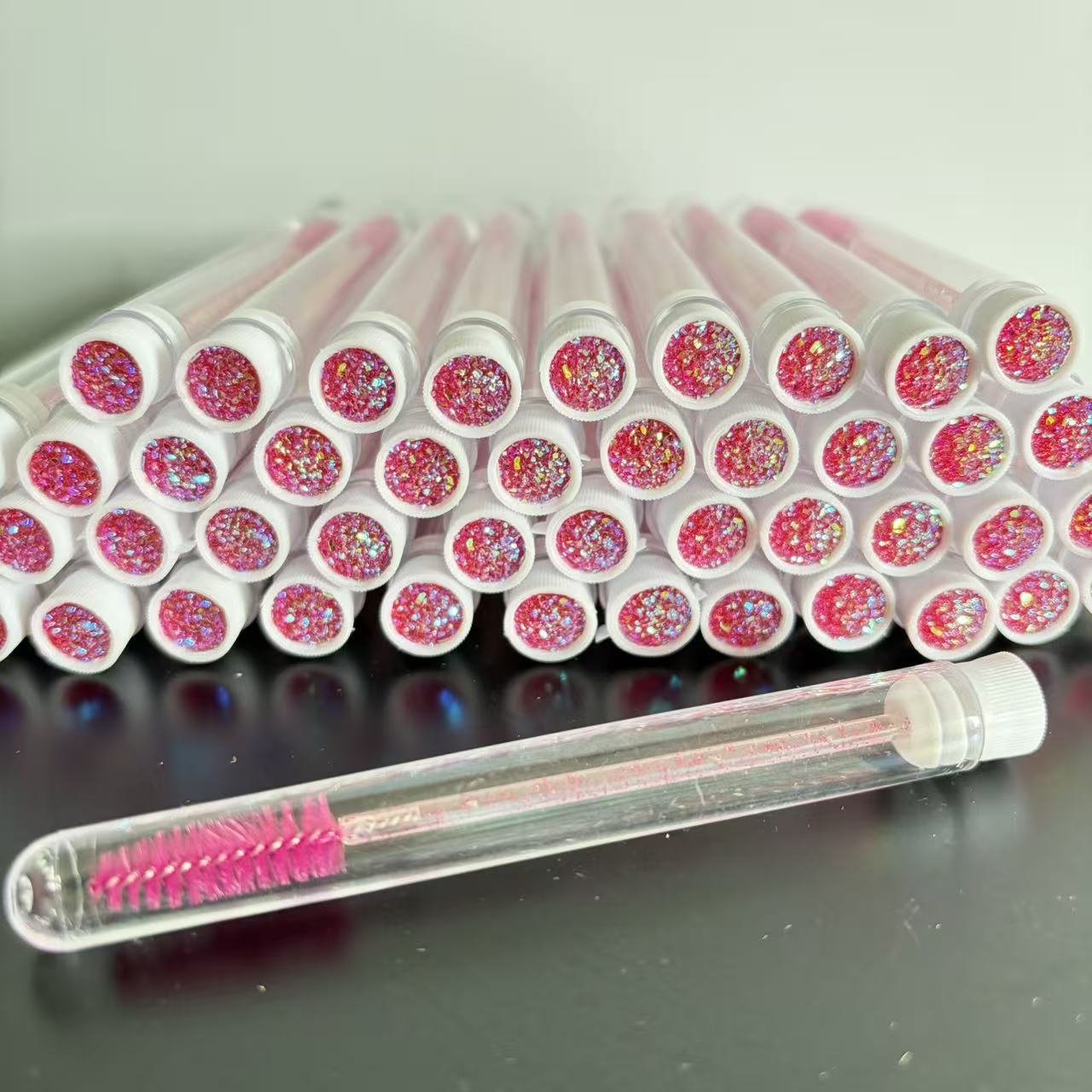 Mini eyelash brush with case (purple) 12pcs