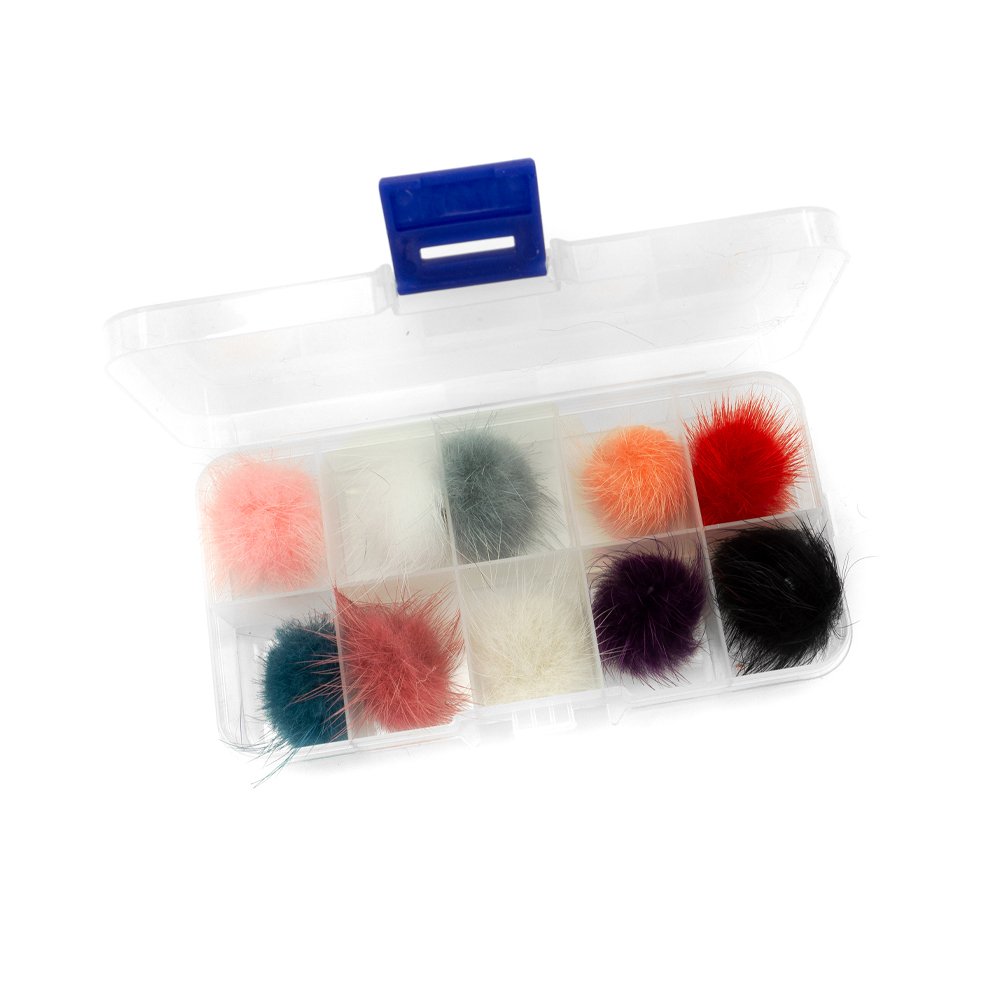 pompom nail art